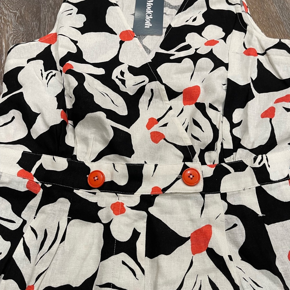 BNWT ModCloth Just Want to Have Sun Surplice Romper - Picture 5 of 14
